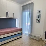 דירה Mo' Mo' House *