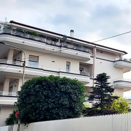 Mo' Mo' House דירה סנט'אנטוניו אבאטה